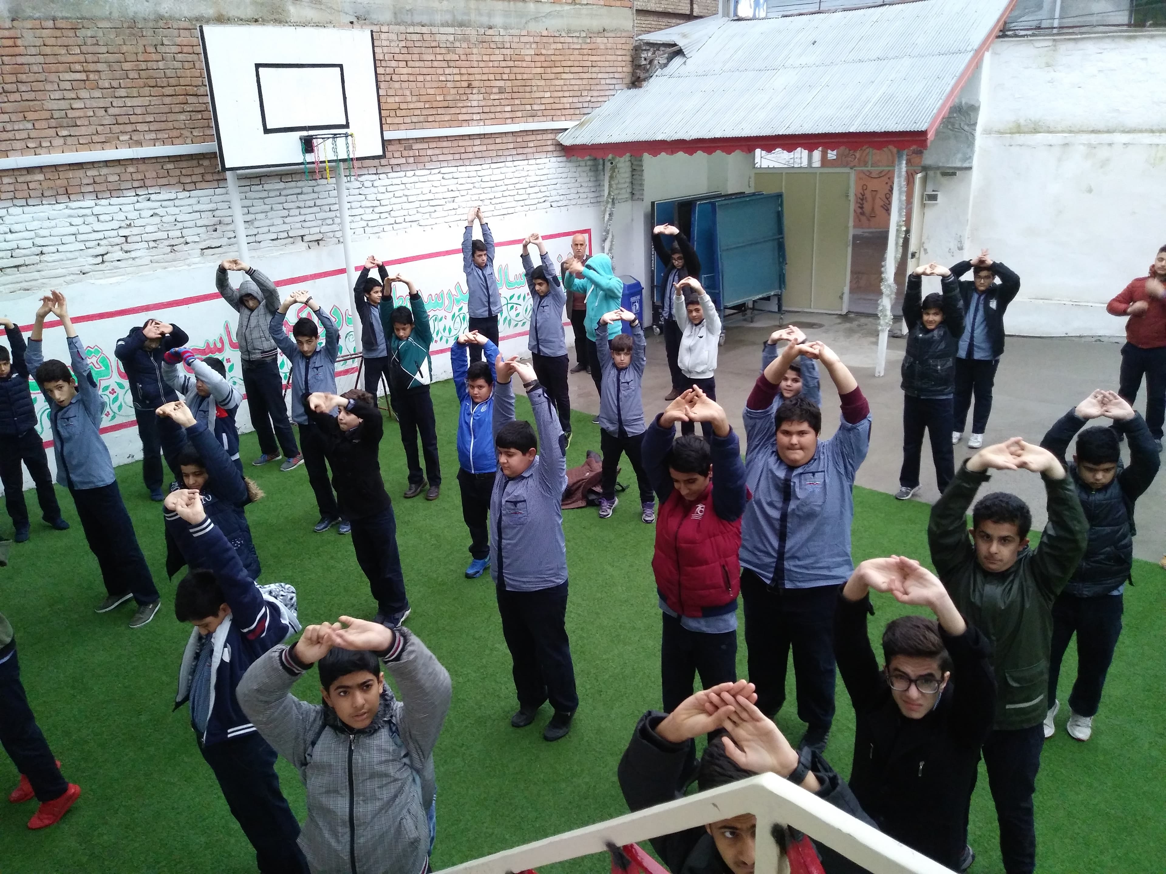 برگزاری برنامه های صبحگاهی و نشاط آور